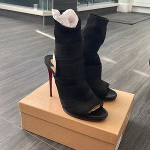 Christian Louboutin Cheminene boots. Size 39.